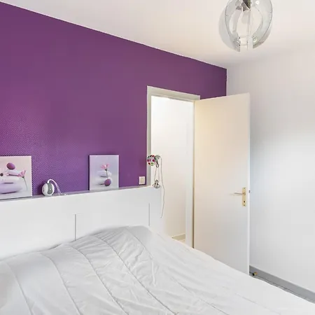 Tranquil Garden Retreat By The Sea