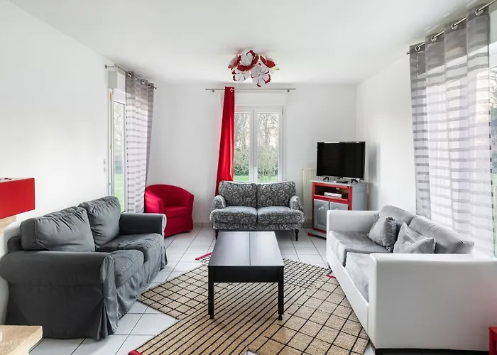 Tranquil Garden Retreat By The Sea Casa vacanze