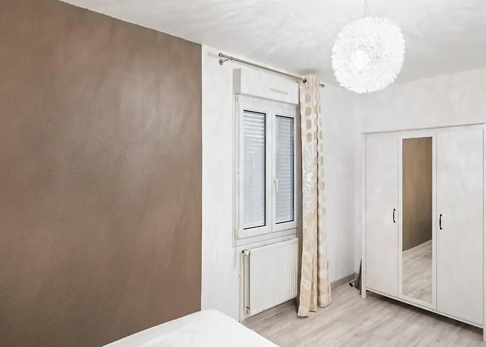 Tranquil Garden Retreat By The Sea Casa vacanze Englesqueville-la-Percée